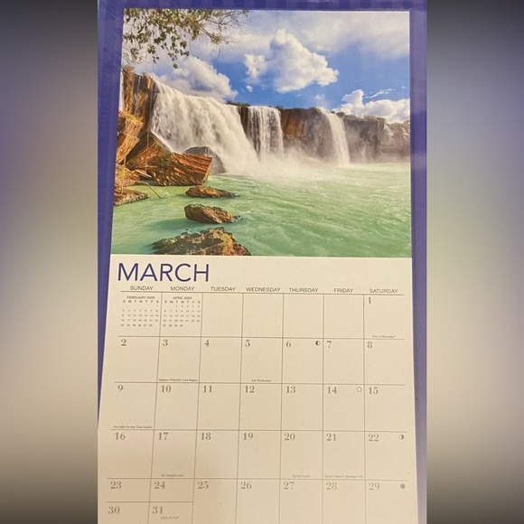 2025 Waterfalls Carousal Wall 16 Month 11 x 10 Calendar Sealed. - Picture 4 of 4